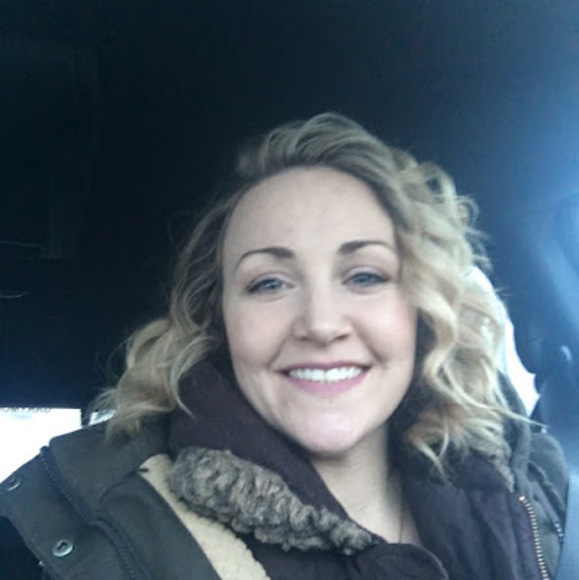 Meet your Posher, Danielle - Picture 1 of 1